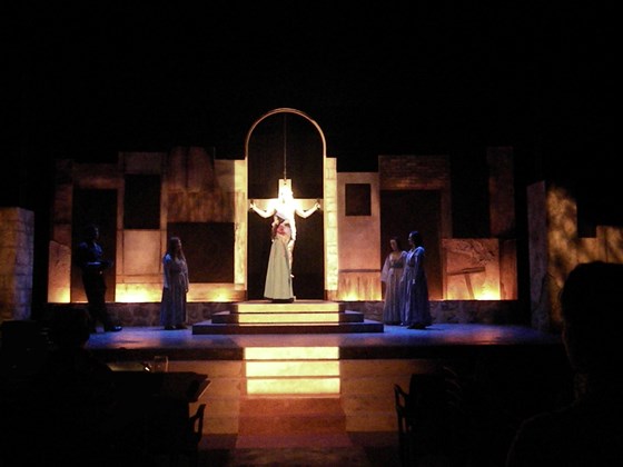 Décors: Mistero Buffo